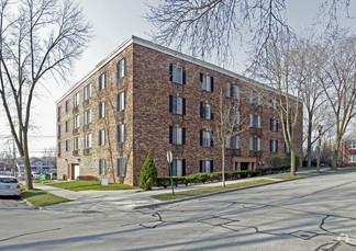 1315 E. Elmdale - Shorewood